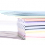 Lire la suite à propos de l’article Nouveauté : Un papier multi-épaisseurs moderne et coloré