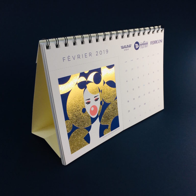 Lire la suite à propos de l’article [NEWS] Dorure Texturée et Graphisme pour notre calendrier cuvée 2019
