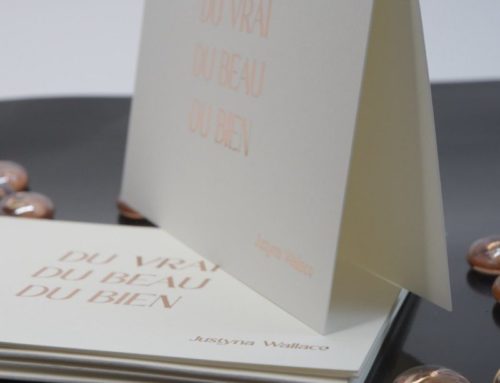 Carte de voeux pliée avec citation en dorure numérique cuivre – Olin ultimate white300g