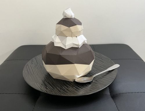 Paper trophy 3D religieuse en chocolat – Colorplan stone nubuck, brown, white frost