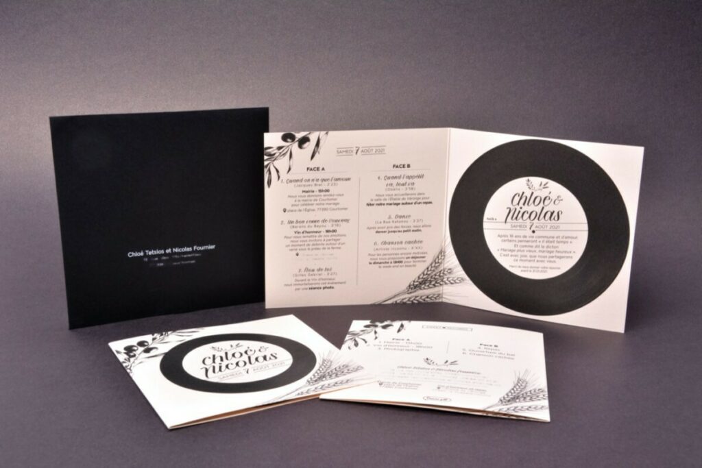 faire-part de mariage imitation pochette de vinyle – Colorplan Vellum white 270gr/m2 – Enveloppes carré colorplan Ebony black