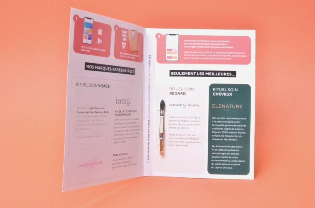Dépliant beauté 4 pages avec découpe laser support pour pince à épiler – Couché Mat 300gr/m2