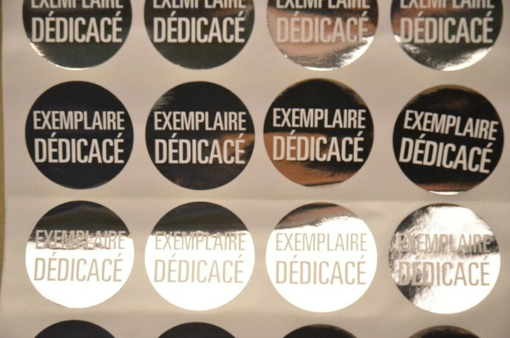 Planche de Stickers Exemplaire Dédicacé – Dorure numérique OR et Argent – Découpe laser mi-chair