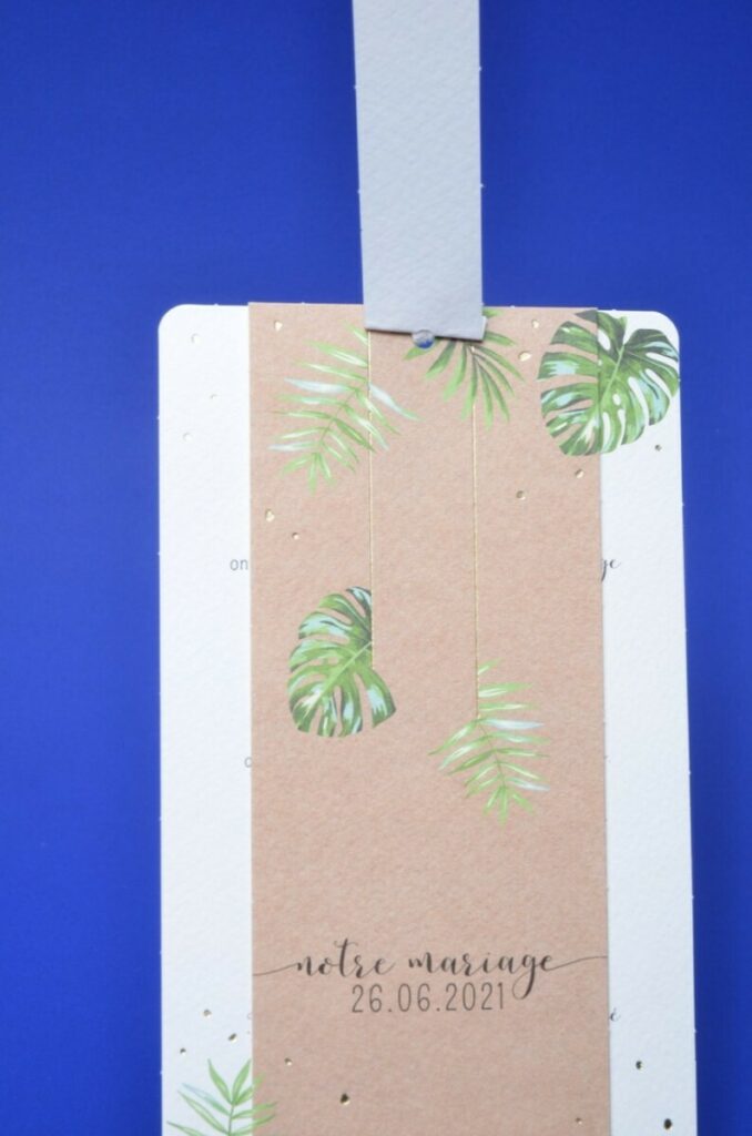 Faire part de mariage tropical Kraft sur papier texturé avec noeud en cuir