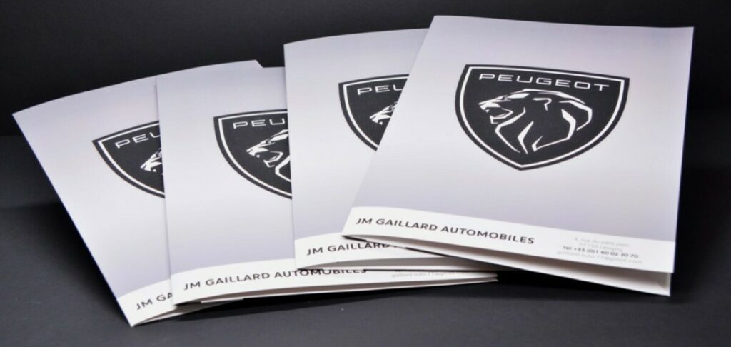 Chemise à rabat 2 volets pour garage Peugeot- Pelliculage soft touch 350gr/m2