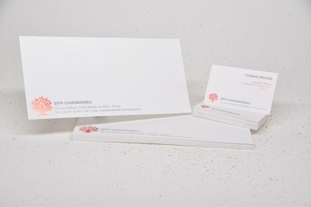 Cartes professionnelles pour papetier – Marquage à  Chaud Rouge Métal 6056 et Pantone gris 424 – Lessebo Design 350gr/m2