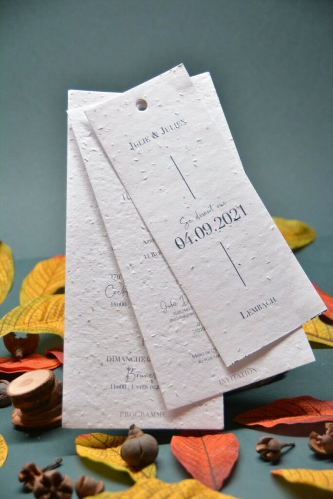Faire-part de mariage 3 feuillets sur papier ensemencé fleurs sauvages 250gr/m2