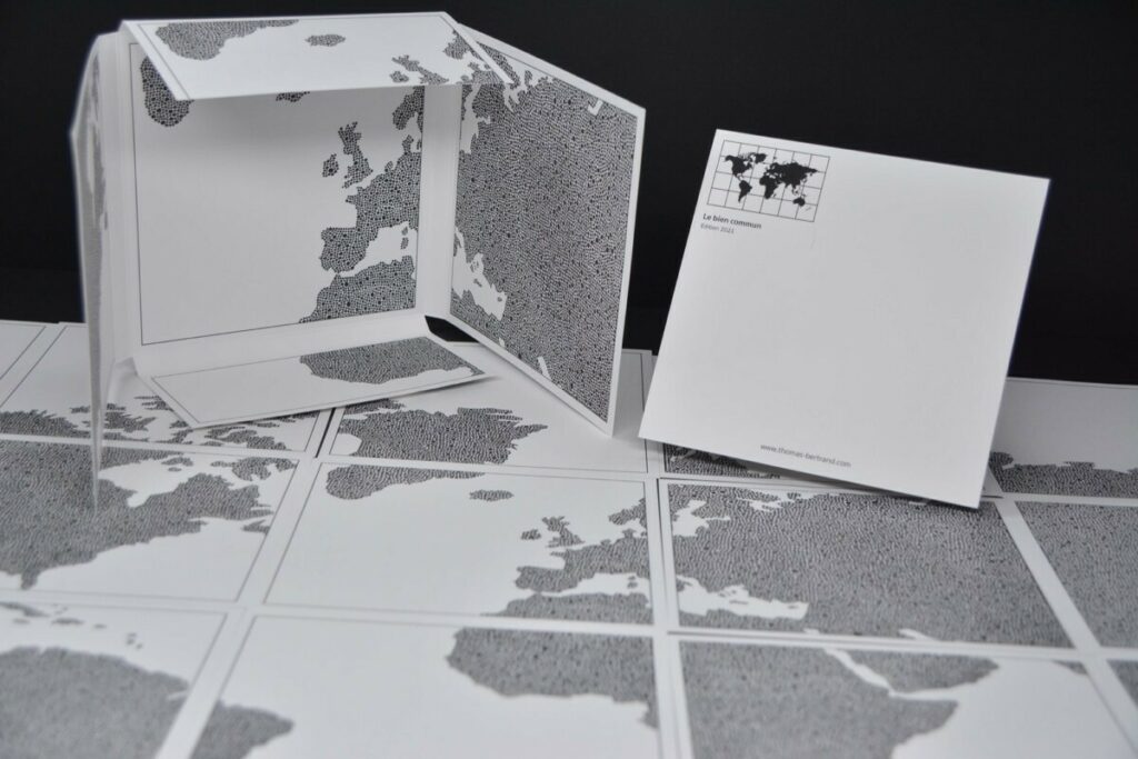 Pochette en croix et jeu de carte carré géant pour artiste pointilliste porcelaine – Impression Noir et Blanc – Old Mill Premium White