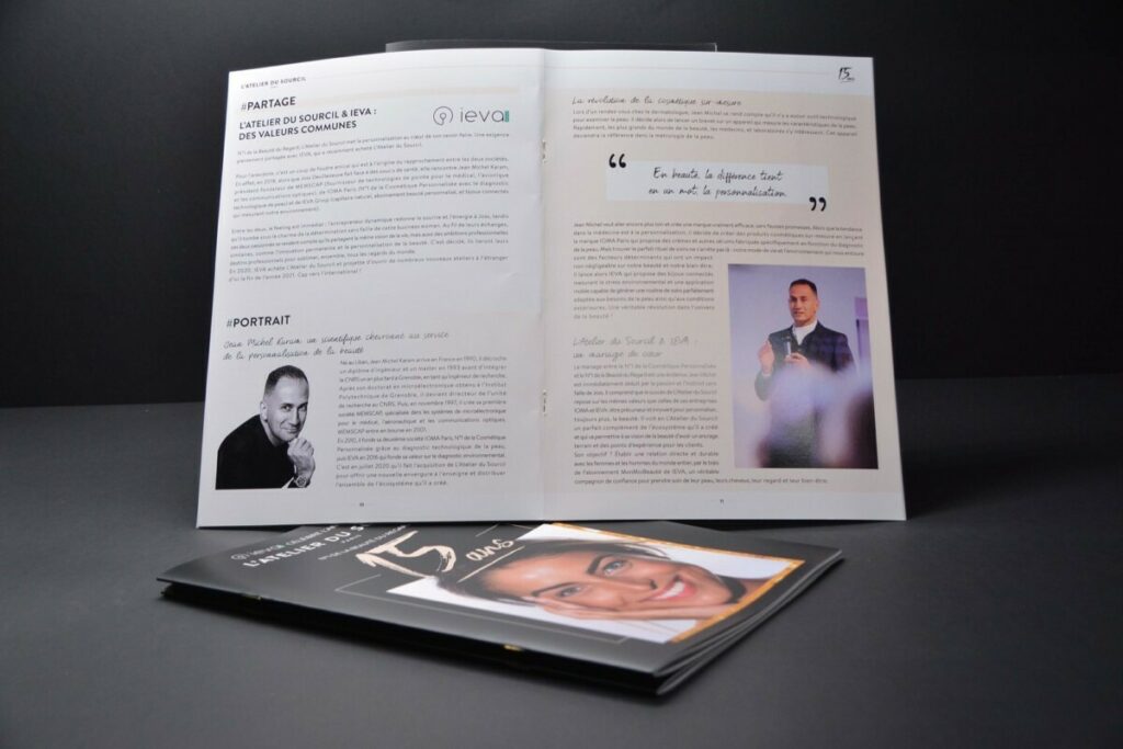 Catalogue Luxe 15ans – Pelliculage Mat – Reliure par 2 agrafes dorées