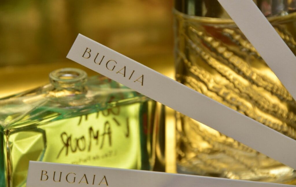 Touche parfum en dorure à chaud or brillant pour parfum d’intérieur – Carte à parfum 300gr/m2