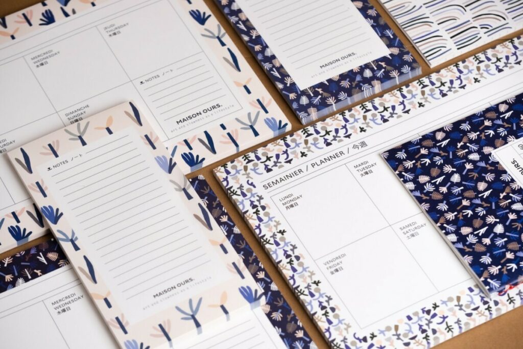 Ensemble de papeterie Arty Kinfolk avec semainier, to do et carnets de notes en couture singer rouge – Olin Regular et impression CMJN