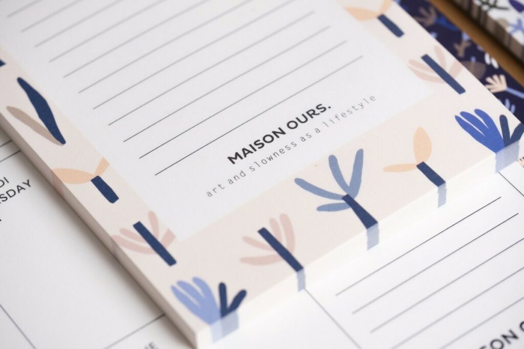 Ensemble de papeterie Arty Kinfolk avec semainier, to do et carnets de notes en couture singer rouge – Olin Regular et impression CMJN