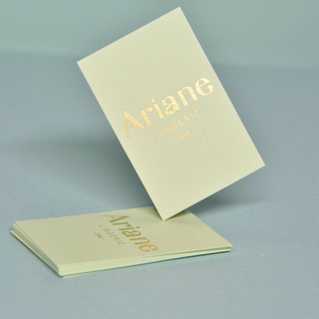 Cartes de visite marque de lingerie – Dorure à chaud or mat Recto Verso – Colorplan 350gr/m2 Pistachio