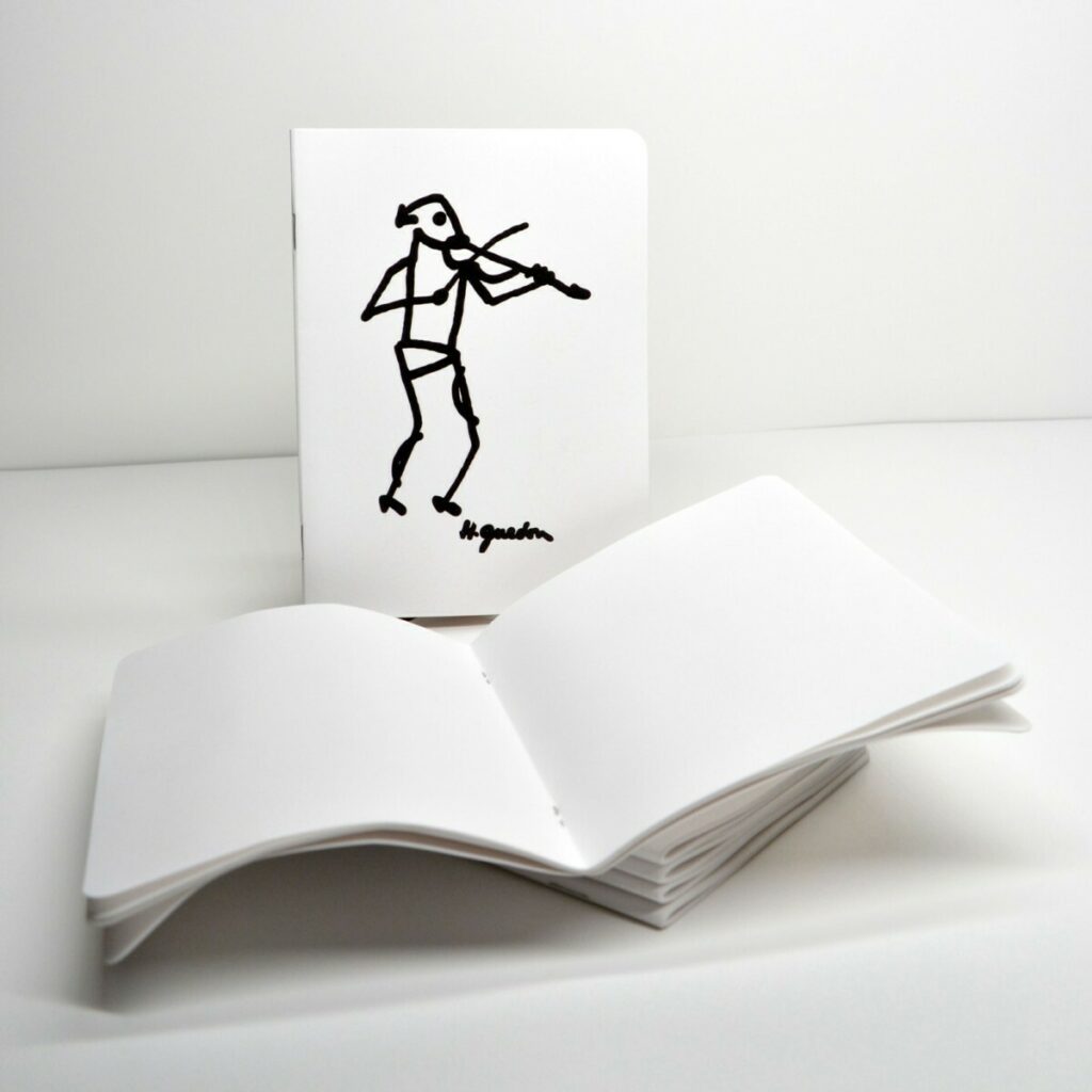 Carnet de notes 40 pages dessins d’artiste en noir et blanc –  Reliure avec 2 agrafes métal – 2 angles arrondis 9mm – Olin Regular 300gr/m2 et 80gr/m2