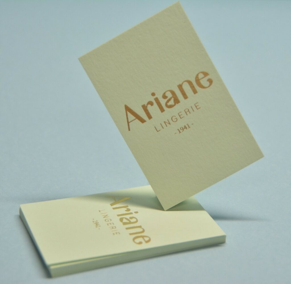 Cartes de visite marque de lingerie – Dorure à chaud or mat Recto Verso – Colorplan 350gr/m2 Pistachio