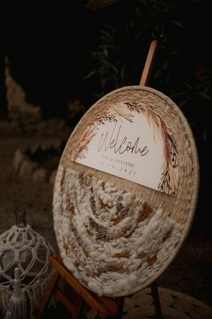 Panneau de mariage circulaire bohème chic sur mesure avec papier recyclé Gmund Bio Cycle Wheat