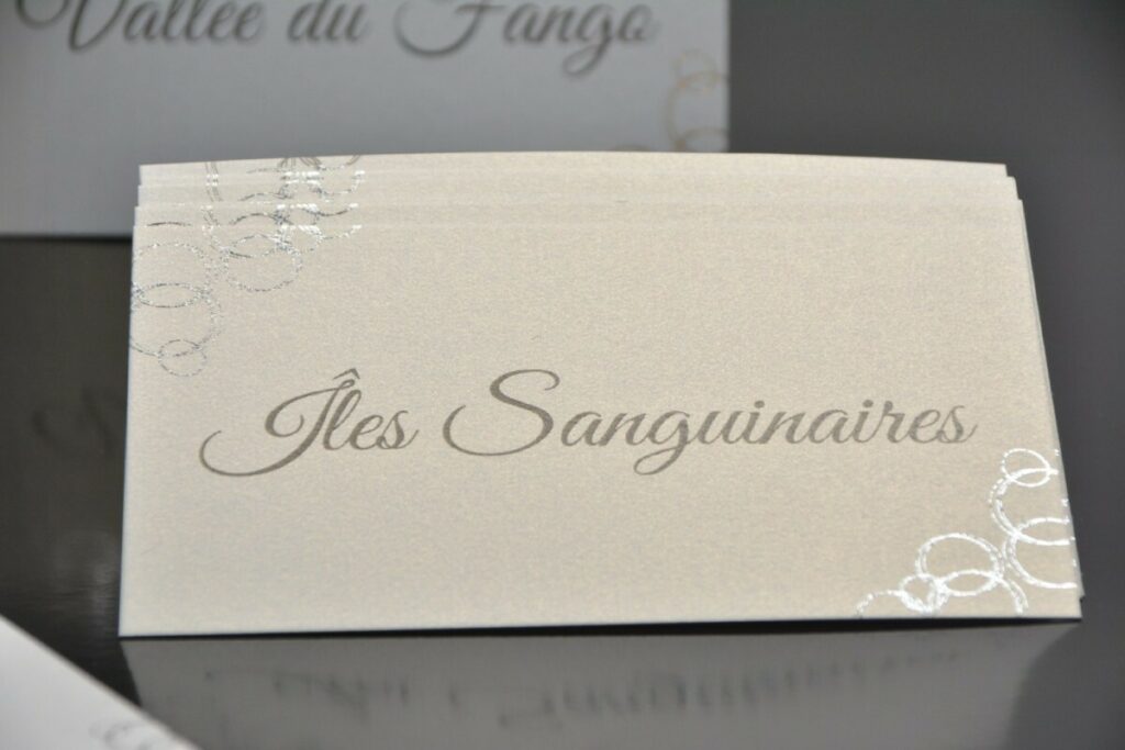 Nom de Table et Marque place – Dorure Numérique Argent Brilant – Papier Nacré Curious Metallics Perles Akoya 300gr/m2