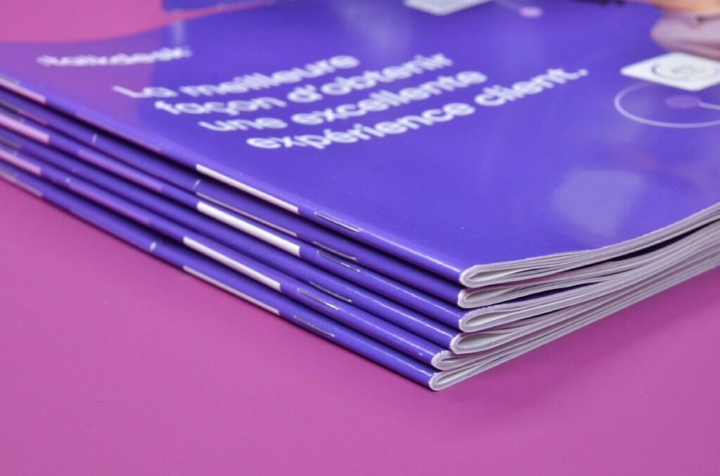 Brochure Corporate A4 paysage – Reliure 2 agrafes métal – Couché Mat 135gr/m2