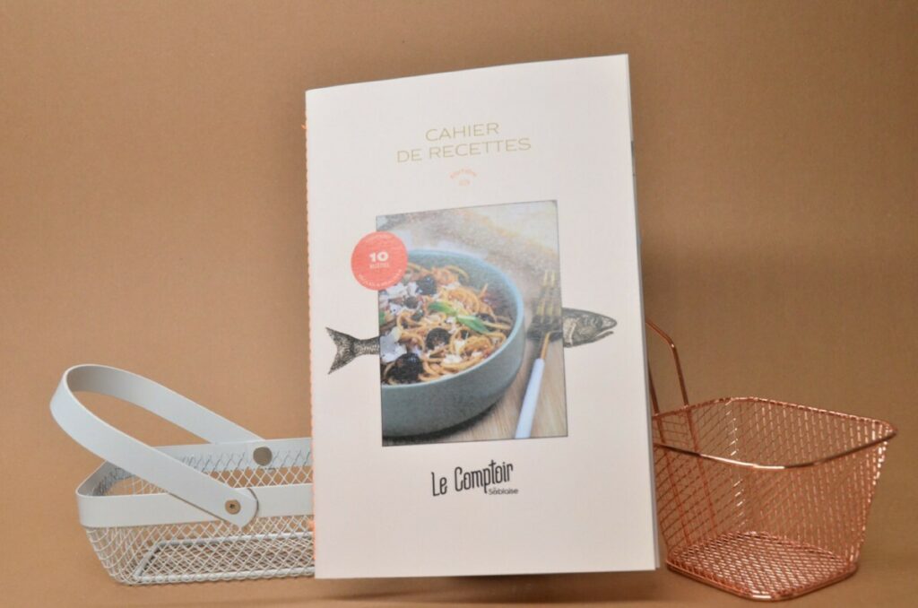 Cahier de recettes pour Conserverie – Reliure en couture Singer Orange fluo – Olin Regular Extra Blanc