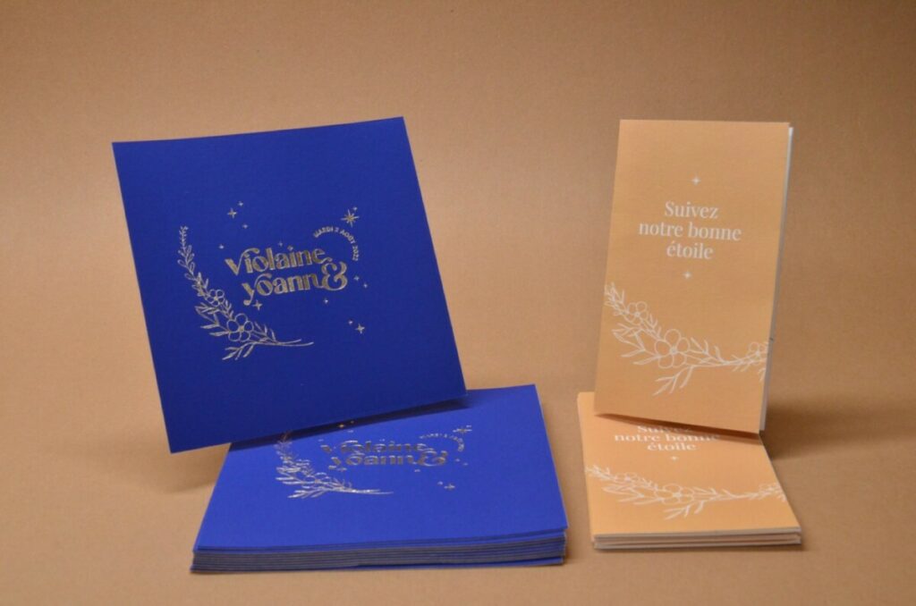 Programme Mariage 3 volets imitation Kraft avec pli portefeuille – Old Mill Premium White 250gr/m2