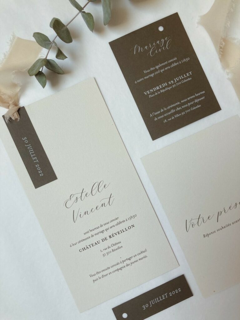 Faire-part de mariage élégant en papier recyclé texturé blanc et kaki avec ruban – Biocycle Wheat 300gr/m2 – Extract Khaki 360gr/m2