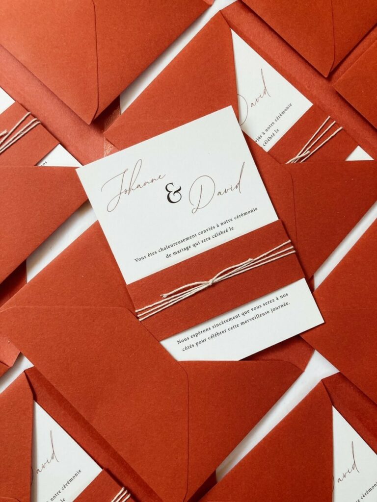 Faire-part de mariage Terracotta avec enveloppe assortie – Carton information Colorplan Stone – Bandeau Materica Terra rossa – Carton Olin regular blanc naturel