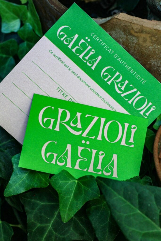 Cartes de visite artiste papier recyclé vert et Marquage à chaud Foilco Rose 657 Sugar Pink – Extract Cactus 380gr/m2