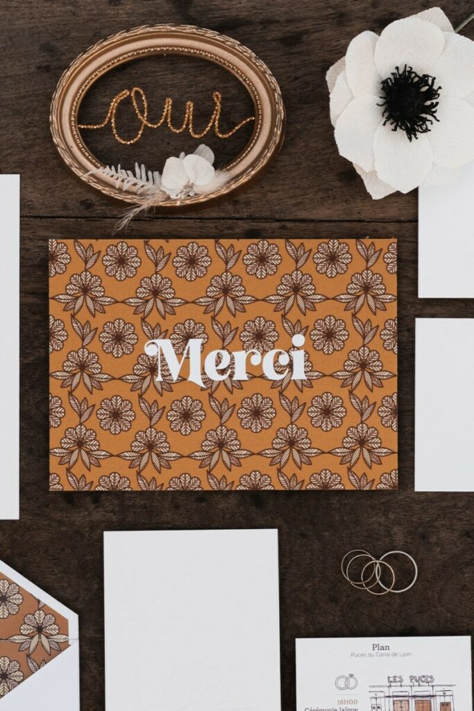Carte de remerciement en marquage à chaud Argent brillant sur tissus avec motifs imprimés – Old Mill premium white 300g