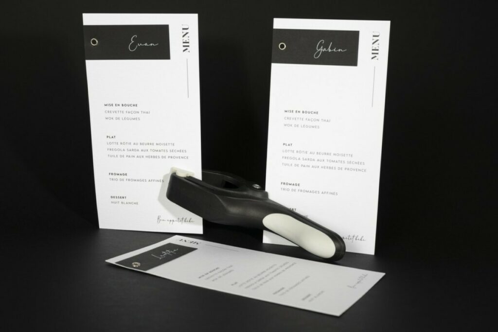 Menu de mariage avec coupon marque place avec oeillet argent – Old mill Premium White – Sirio color 280g Black impression banche numérique