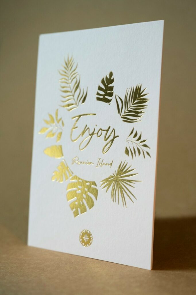 Carte cadeau en dorure à chaud or brillant pour bijouterie fine Ile de la Réunion – Olin Regular pur blanc 400gr/m2