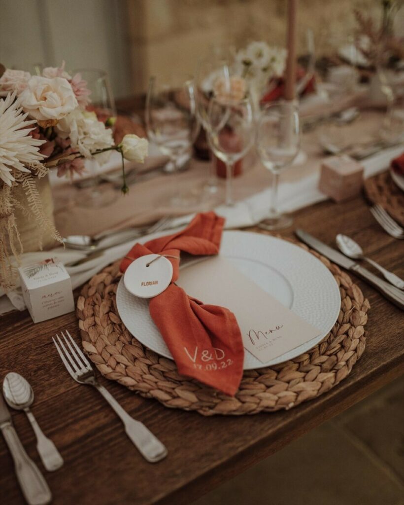 Menu de mariage format marque page sur papier beige – Impression terracotta