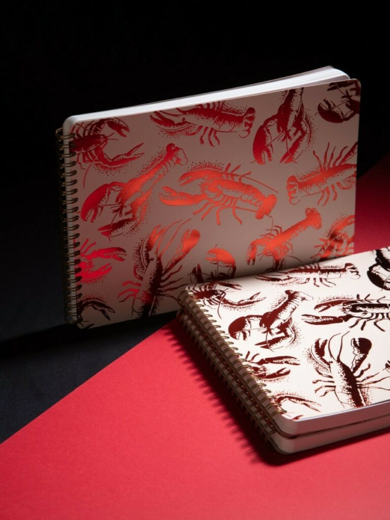 Carnet de notes Ecrevisses sur papier upcyclé en reliure spirale avec marquage à chaud rouge metallique