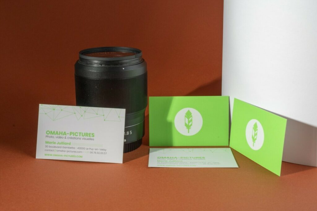 Cartes de visite photographe en impression pantone vert fluo 802 – Couche mat 350g
