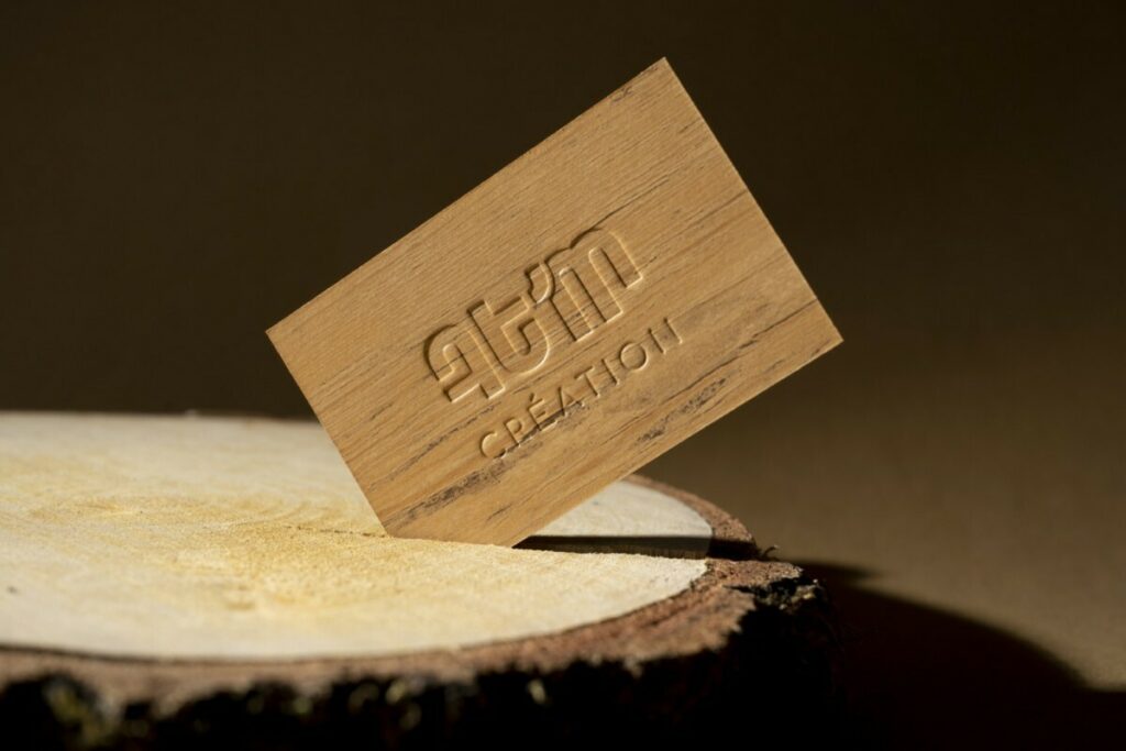Cartes de visite en bois pour ébeniste – Débossage pur en creux – Garden pine