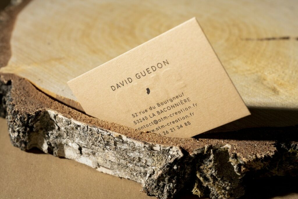 Cartes de visite en bois pour ébeniste – Débossage pur en creux – Garden pine