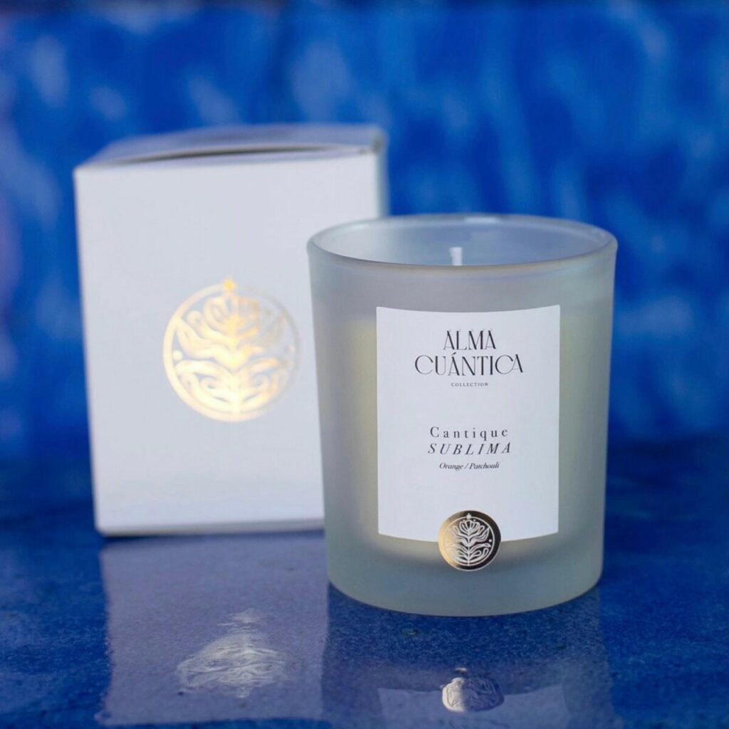Etiquette bougie parfumé blanche et or – Marquage à chaud traditionnel Or Mat 428 – Papier couché adhésif permanent – Découpe numérique mi chair
