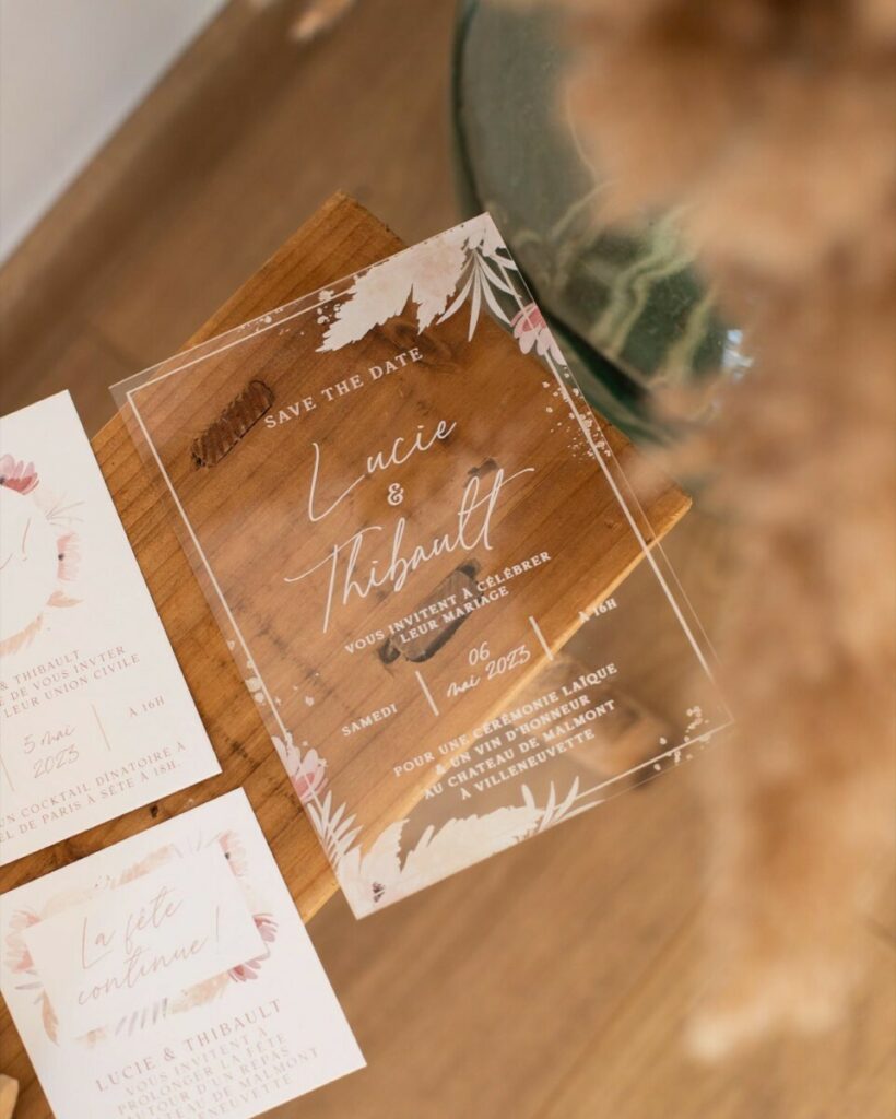 Faire-part de mariage en plexiglass avec impression Quadri et blanc de soutien – Ruban mousseline – Old Mill Premium White