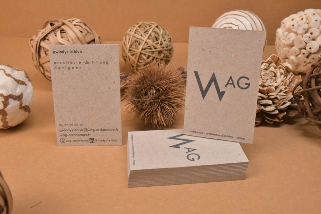 Cartes de visite upcyclées pour architecte de hmonp designer – Impression numérique noir – Carton gris recyclé 500gr/m2