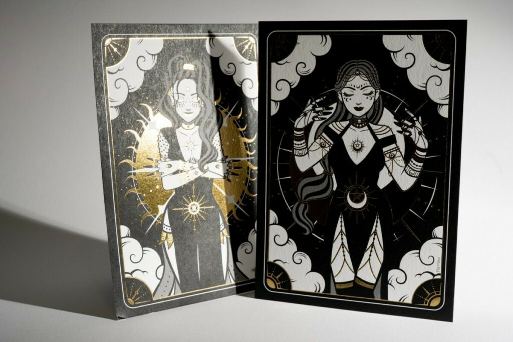 Poster A5 illustratrice fan art Moon and Sun – Noir et marquage à chaud or – old mill premium white 300g