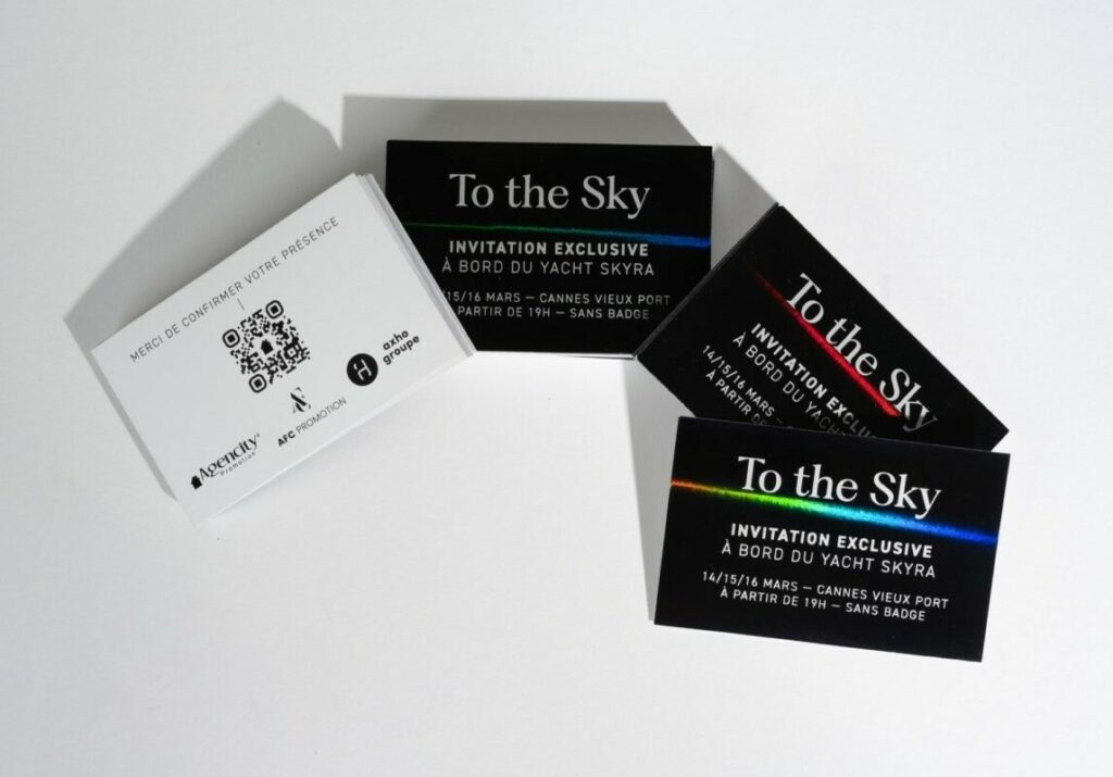 Carton d’invitation QR code exclusif pour yacht avec marquage à chaud bifrost hoiografic black – Couché mat 350g