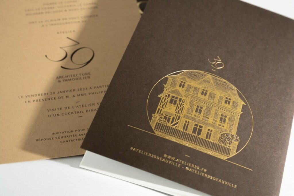 Carnets de notes pour cabinet d’architecte avec dorure à chaud or mat – Reliure en couture singer au pli – Colorplan Bitter Chocolate 270g