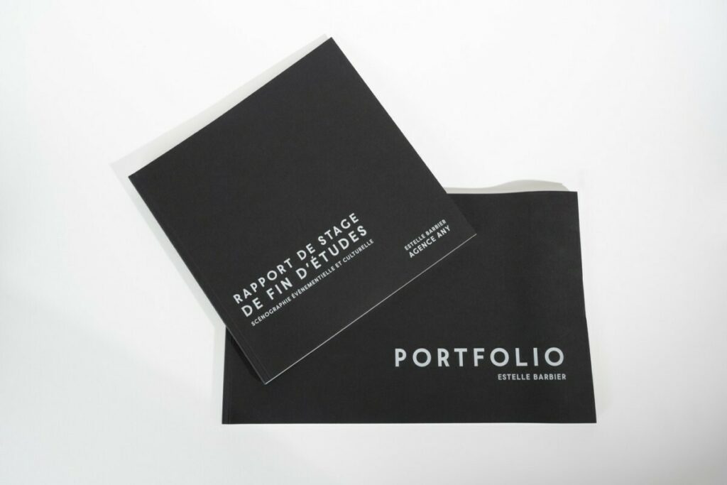 Rapport de stage et portfolio fin d’étude en reliure dos carré collé – Impression photos noir et blanc – Impression blanche numérique sur papier de création noir teinté masse – Sirio color black 290g