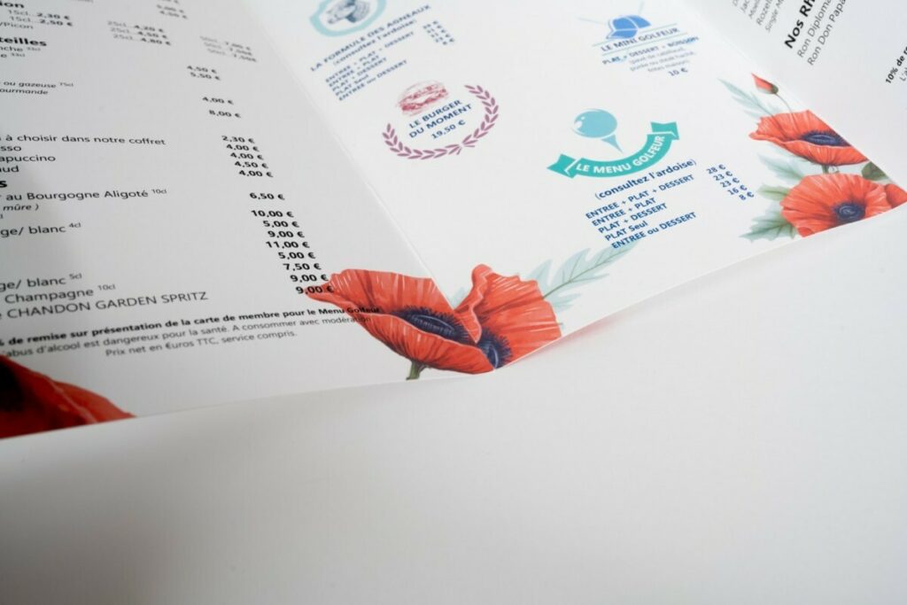 Carte d’été pour restaurant en 3 volets – Couché mat avec pelliculage soft touch