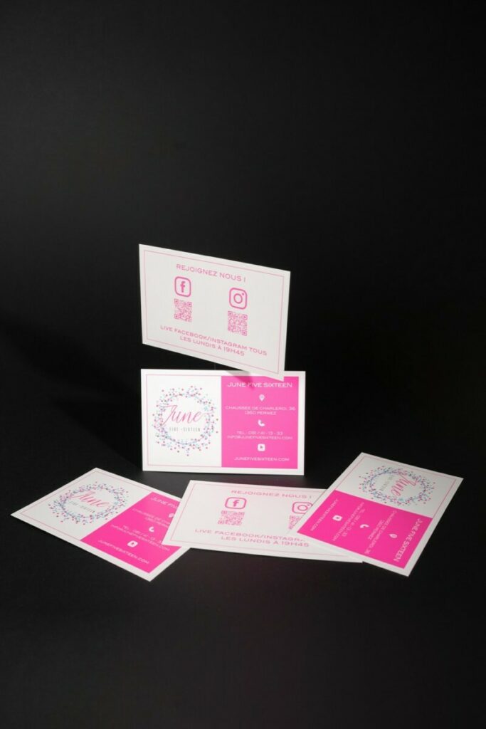 Cartes de visite rose fluo pour magasin de vêtement fashion – Pantone rose néon 806C – Couché mat 300g