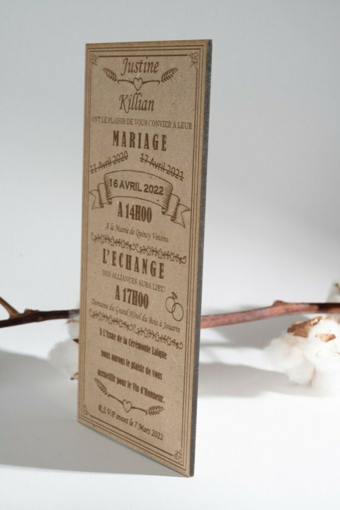 Faire-part de mariage en bois format portrait – Gravure et découpe laser sur MDF 3mm