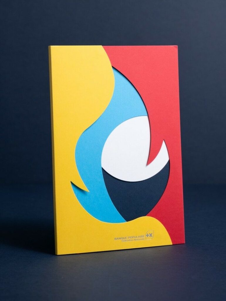 Carte de voeux écrin luxe multicouche avec contre collage et découpe à la forme – Olin Colours Cobalt, Poppy, Sunshine Yellow, California Blue – Marquage à chaud argent brillant