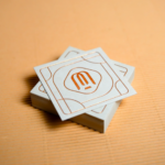 Cartes de visites carrées pour artisan décorateur marqueterie en dorure à chaud