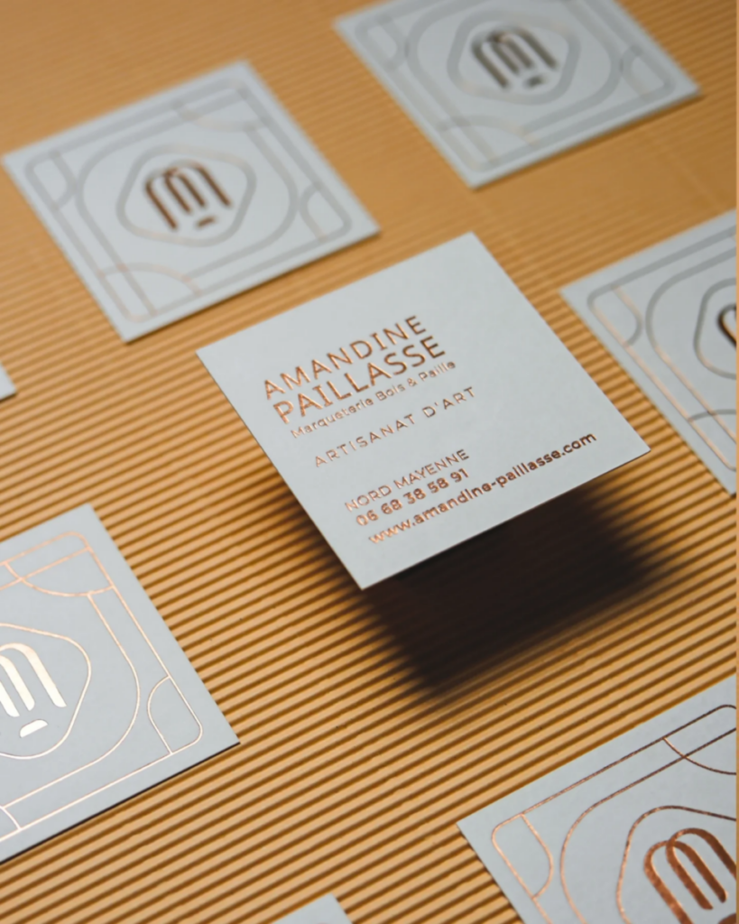 Cartes de visites carrées pour artisan décorateur marqueterie en dorure à chaud