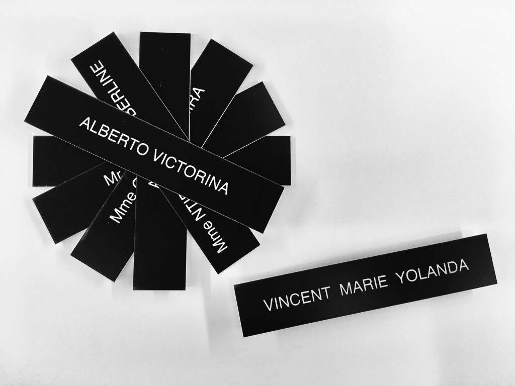 Plaque de Boîte aux Lettres en Gravoply écriture Blanche