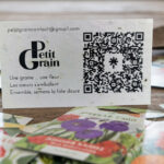 Cartes de visite naturelle sur papier ensemencé aux graines de fleurs sauvages